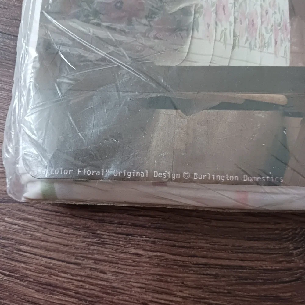 Vintage Burlington Caress II Twin Flat Sheet Watercolor Floral New